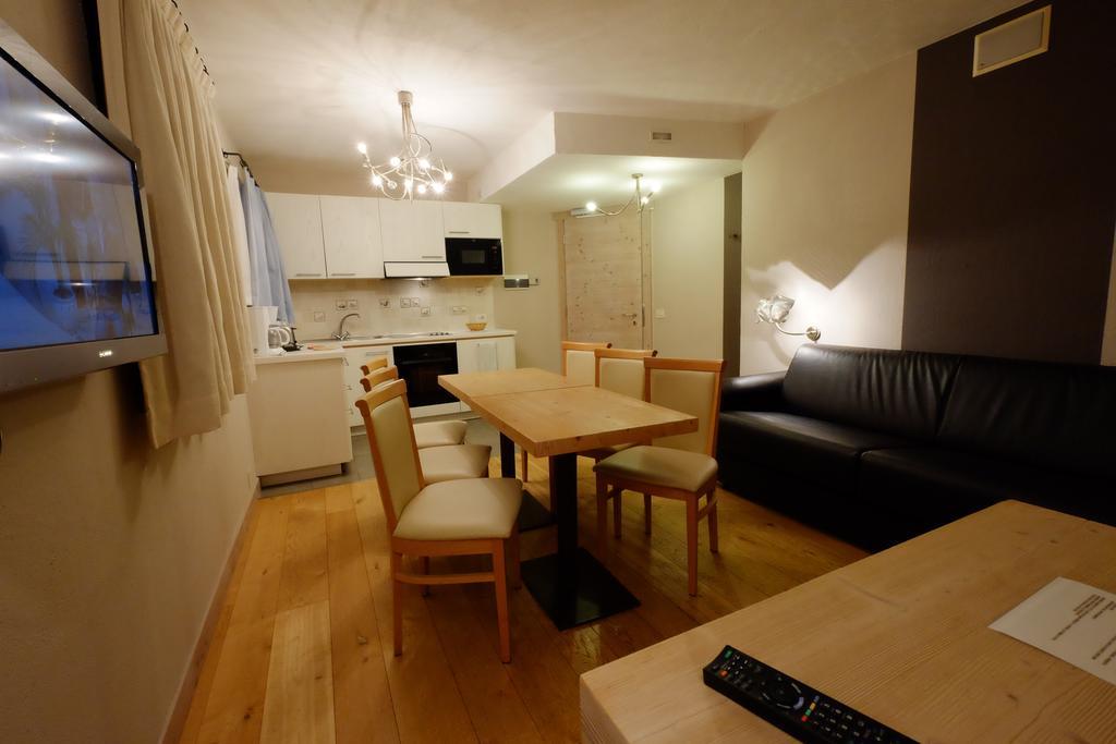 Chalet C'Est La Vie Livigno Room photo