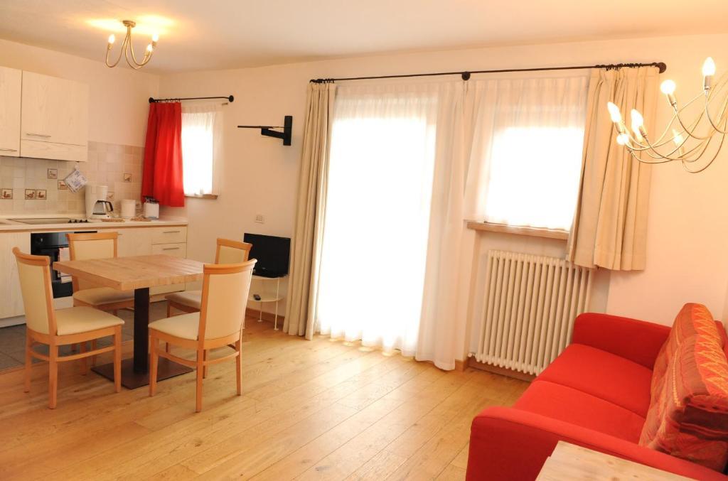 Chalet C'Est La Vie Livigno Room photo